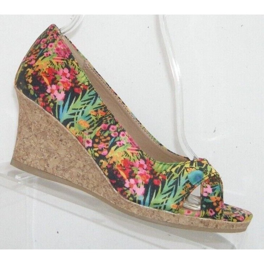 Dexflex Comfort Caitlyn floral print cross strap peep toe wedges 7 EU 38.5